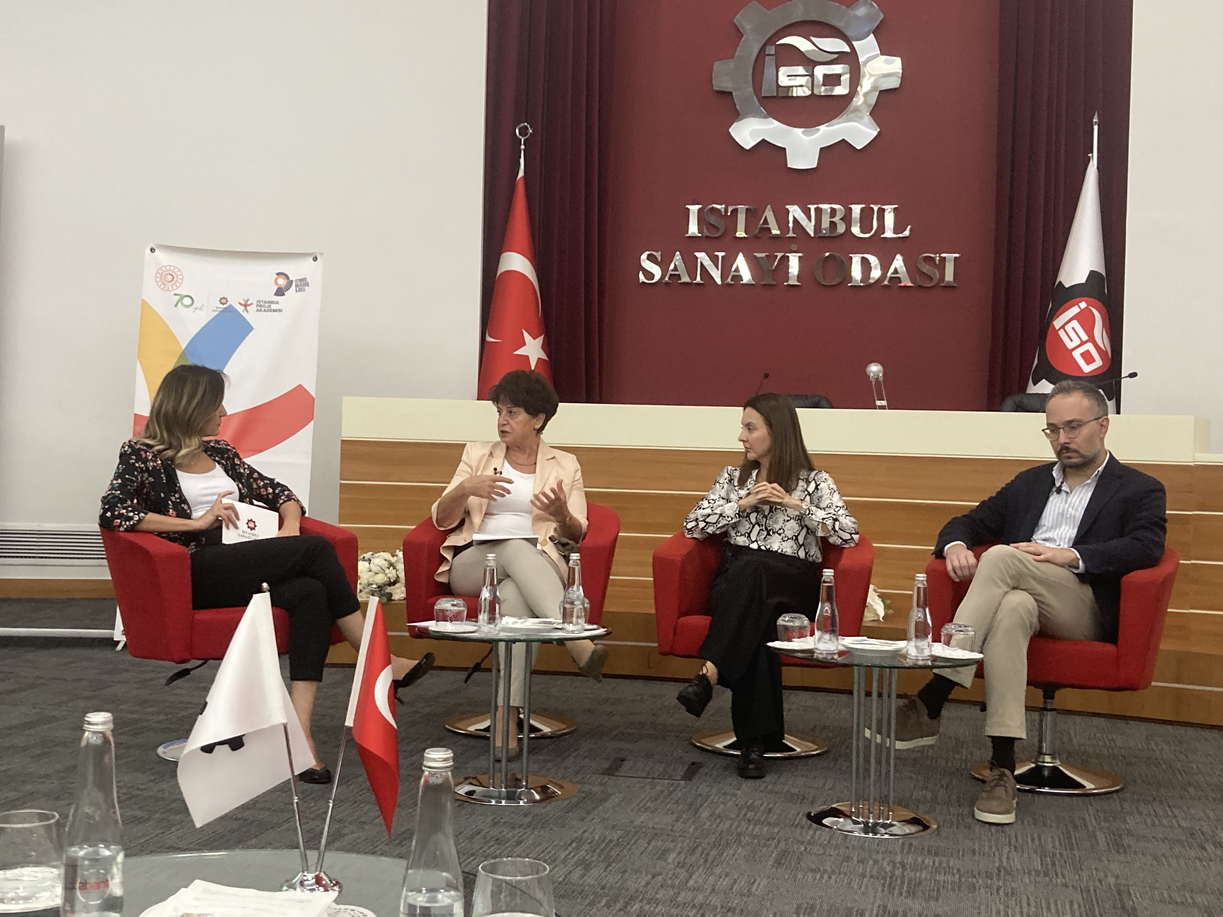 SUNUM Direktörü Prof. Dr. Fazilet Vardar Sukan, İSO'nun Ufuk Avrupa Başarı Öyküleri Paneli'ne katıldı.